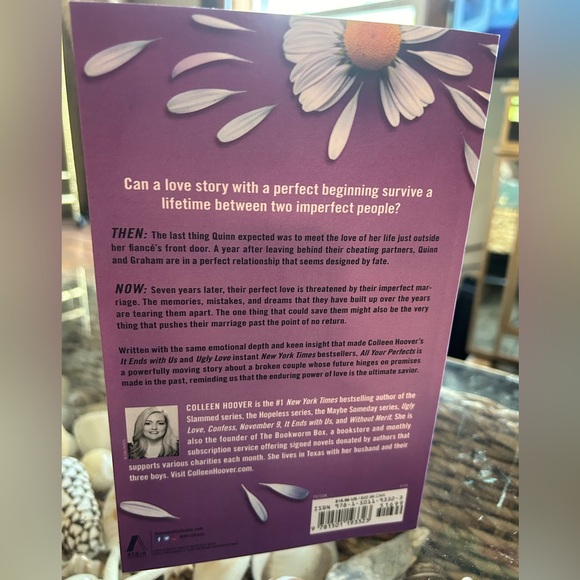 📚💅🏽All Your Perfects by Colleen Hoover with matching nail set - Picture 3 of 8